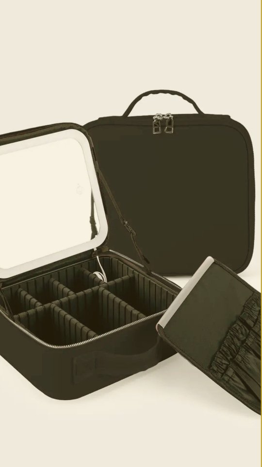 This is the Nobl LED Travel Case. It has multiple sections for organizing your products, and the built-in light has 3 different settings.

This case is great for anyone who doesn’t mind carrying a lot of items and wants plenty of room to work with.

But if you’re a minimalist… this might not be the case for you. 😂

I’m all for a good makeup case, but the right one really depends on how you work and how much you actually need to carry.

All in all, this is not a great case for me to travel with. Does anybody know of a smaller, more functional travel case?